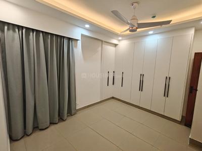 Bedroom Image of 2690 Sq.ft 4 BHK Apartment / Flat for rent in Amrapali Pan Oasis, Sector 70 Noida for Rs. 72000