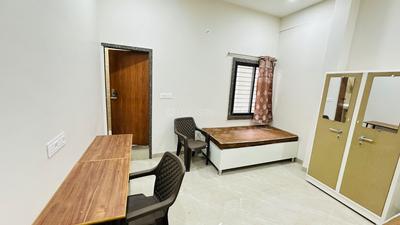 Bedroom Image of 550 Sq.ft 1 RK Builder Floor for rent in Indra Puri Colony Indore for Rs. 8000