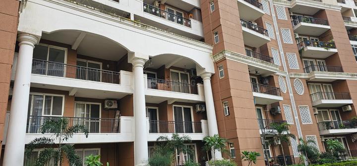 Ambika Florence Park Main Image 1