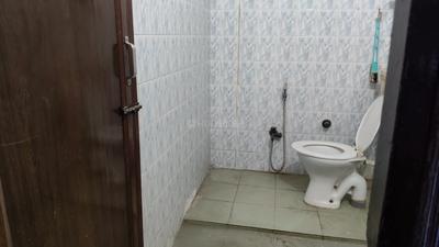 Image of 1250 Sq.ft 2 BHK Apartment / Flat for rent in Purvanchal Group Jeevan Ashray CGHS, Sector 62, Noida for Rs. 26000