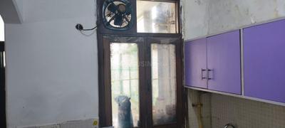 Kitchen Image of 950 Sq.ft 2 BHK Apartment / Flat for sale in Indirapuram Ghaziabad for Rs. 10000000