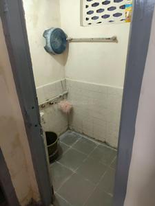Bathroom Image of 500 Sq.ft 1 BHK Apartment / Flat for rent in Ghanshyam Nagar Rajkot for Rs. 8500