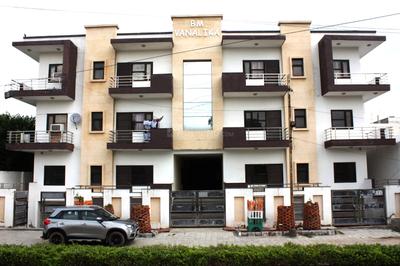 Image of 1900 Sq.ft 3 BHK Apartment / Flat for sale in Maharishi Puram Colony, Agra for Rs. 5500000