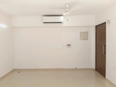 Living Room Image of 900 Sq.ft 2 BHK Apartment / Flat for rent in Lodha Splendora Riverview, Kasarvadavali Thane for Rs. 29000