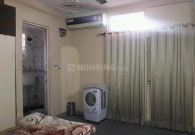Bedroom Image of 950 Sq.ft 2 BHK Builder Floor for rent in Sant Nagar New Delhi for Rs. 37000