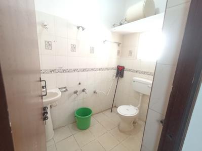 Bathroom Image of 900 Sq.ft 2 BHK Builder Floor for rent in Electronic City Bengaluru for Rs. 22000
