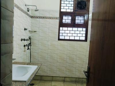 Bathroom Image of 2500 Sq.ft 4 BHK Villa for sale in Sector 14 Noida for Rs. 70000000