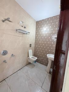 Bathroom Image of 1069 Sq.ft 2 BHK Apartment / Flat for rent in ATS Golf Meadows, Ashiana Colony Dera Bassi for Rs. 14999