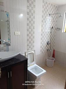 Bathroom Image of 1200 Sq.ft 2 BHK Apartment / Flat for rent in Parra Goa for Rs. 30000