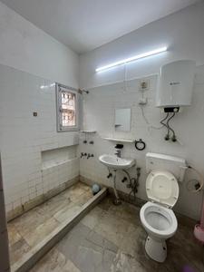 Image of 1100 Sq.ft 2 BHK Apartment / Flat for sale in Vasant Kunj, New Delhi for Rs. 36000000