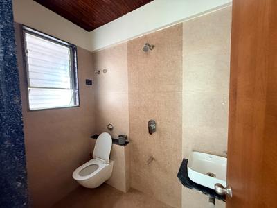 Bathroom Image of 1050 Sq.ft 2 BHK Apartment / Flat for rent in Nashik Road Nashik for Rs. 20000