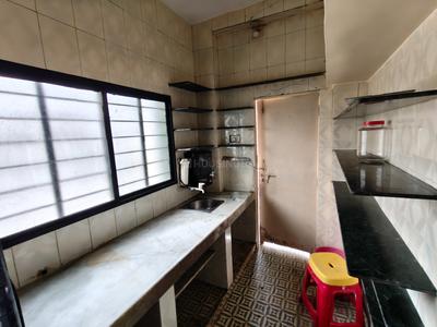 Kitchen Image of 720 Sq.ft 1 BHK Apartment / Flat for rent in Shahibaug Ahmedabad for Rs. 15000