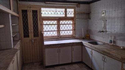 Kitchen Image of 3000 Sq.ft 4 BHK Villa for sale in Thaltej Ahmedabad for Rs. 17500000