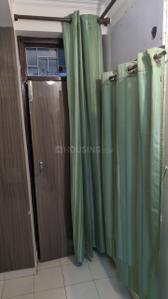 Bedroom Image of 600 Sq.ft 1 BHK Apartment / Flat for rent in Kaveri Apartments, Vasant Kunj New Delhi for Rs. 35000