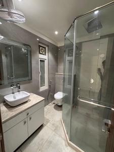 Bathroom Image of 4500 Sq.ft 4 BHK Builder Floor for sale in DLF City Phase 1, DLF Phase 1 Gurgaon for Rs. 90000000