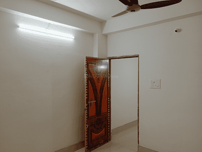 Bedroom Image of 490 Sq.ft 2 BHK Apartment / Flat for rent in Ultadanga Kolkata for Rs. 14000