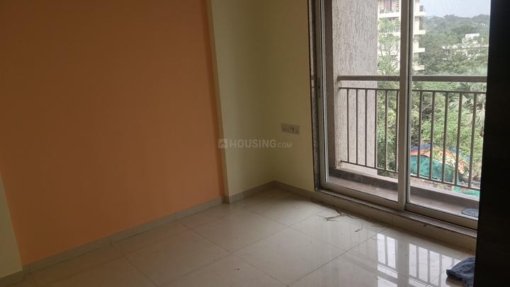 Squarefeet Metropolis Aquaris Main Image 1