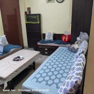 Bedroom Image of 450 Sq.ft 1 BHK Builder Floor for sale in Mayur Vihar Phase 1 New Delhi for Rs. 5300000