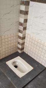 Bathroom Image of 300 Sq.ft 1 BHK Independent House for rent in Bichhia Gorakhpur for Rs. 5500