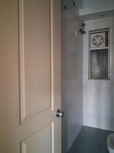 Common Bathroom Image of 1410 Sq.ft 3 BHK Apartment / Flat for sale in Paras Tierea, Sector 137 Noida for Rs. 12500000