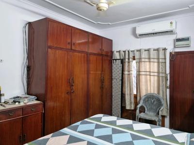Bedroom Image of 1000 Sq.ft 1 BHK Apartment / Flat for rent in Janakpuri New Delhi for Rs. 25000