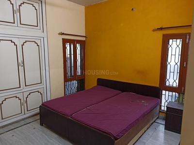 Bedroom Image of 2000 Sq.ft 3 BHK Builder Floor for rent in Aliganj Lucknow for Rs. 16500