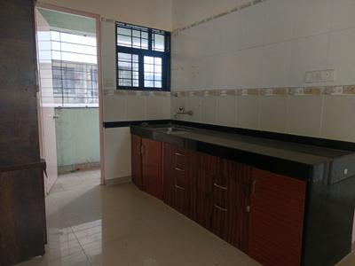 Kitchen Image of 820 Sq.ft 2 BHK Apartment / Flat for rent in Magarpatta Iris, Magarpatta City Pune for Rs. 35000