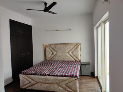 Bedroom Image of 1060 Sq.ft 2 BHK Apartment / Flat for sale in Paras Tierea, Sector 137 Noida for Rs. 8600000