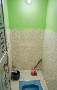 Bathroom Image of 1600 Sq.ft 2 BHK Builder Floor for rent in Jhusi Allahabad for Rs. 7500