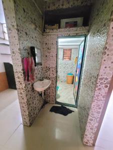 Bathroom Image of 450 Sq.ft 1 BHK Apartment / Flat for rent in Ulhasnagar Thane for Rs. 9000