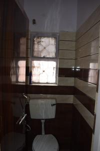 Bathroom Image of 800 Sq.ft 2 BHK Apartment / Flat for sale in Arunodaya apartment, Vikaspuri New Delhi for Rs. 10500000
