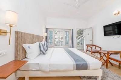Bedroom Image of 369 Sq.ft 1 RK Studio for rent in DLF Capital Greens, Karampura New Delhi for Rs. 20000