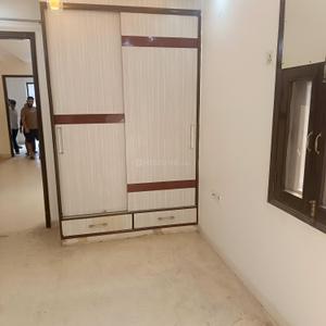 Bedroom Image of 900 Sq.ft 3 BHK Builder Floor for sale in Shalimar Bagh New Delhi for Rs. 19000000