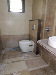 Common Bathroom Image of 1000 Sq.ft 2 BHK Apartment / Flat for sale in Haware Splendor, Kharghar Navi Mumbai for Rs. 14000000