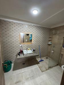 Bathroom Image of 2072 Sq.ft 3 BHK Apartment / Flat for rent in Beverly Golf Avenue, Sector 65 Mohali for Rs. 70000