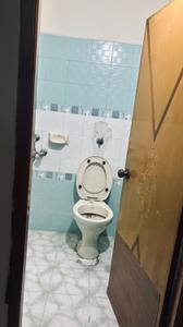 Bathroom Image of 1305 Sq.ft 3 BHK Apartment / Flat for sale in Veterinary Colony Vijayawada for Rs. 7100000