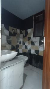 Bathroom Image of 1300 Sq.ft 3 BHK Apartment / Flat for sale in Model Economic Industrial Colony, Sector 18 Gurgaon for Rs. 13500000