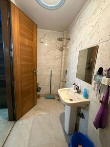 Image of 950 Sq.ft 3 BHK Builder Floor for sale in Laxmi Nagar, New Delhi for Rs. 8400000