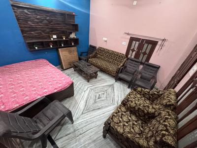 Bedroom Image of 1000 Sq.ft 2 BHK Builder Floor for rent in Sultanpur Road Lucknow for Rs. 15000