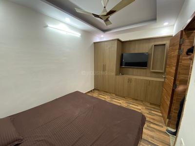 Bedroom Image of 450 Sq.ft 1 BHK Builder Floor for rent in Ramesh Nagar New Delhi for Rs. 26000