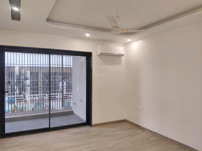 Bedroom Image of 4819 Sq.ft 4 BHK Builder Floor for rent in DLF Independent Floors, DLF Phase 3 Gurgaon for Rs. 110000