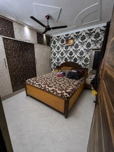 Bedroom Image of 1000 Sq.ft 3 BHK Builder Floor for sale in Krishna Nagar New Delhi for Rs. 6800000