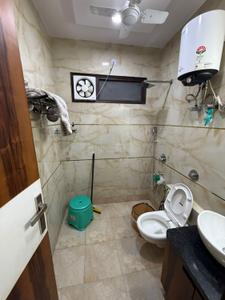 Image of 1450 Sq.ft 3 BHK Builder Floor for sale in Mansarover Garden, New Delhi for Rs. 22500000