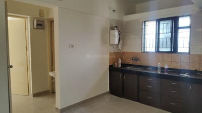 Kitchen Image of 650 Sq.ft 1 BHK Apartment / Flat for rent in Magarpatta Heliconia, Hadapsar Pune for Rs. 24000