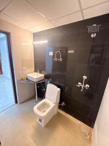 Bathroom Image of 1342 Sq.ft 2.5 BHK Apartment / Flat for rent in RG Luxury, Noida Extension Greater Noida for Rs. 31000