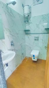Bathroom Image of 900 Sq.ft 2 BHK Apartment / Flat for rent in Shekhar Shehnai Residency, L I G Colony Indore for Rs. 26000
