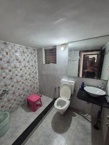 Bathroom Image of 1100 Sq.ft 2 BHK Independent House for rent in Akota Vadodara for Rs. 27000