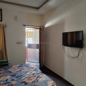 Bedroom Image of 500 Sq.ft 1 RK Independent House for rent in Alaknanda New Delhi for Rs. 19000