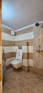 Bathroom Image of 1450 Sq.ft 3 BHK Apartment / Flat for rent in Mahmoorganj Varanasi for Rs. 46000