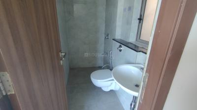 Image of 733 Sq.ft 2 BHK Apartment / Flat for rent in Sheth Irene Wing A Phase 1, Malad West, Mumbai for Rs. 62000